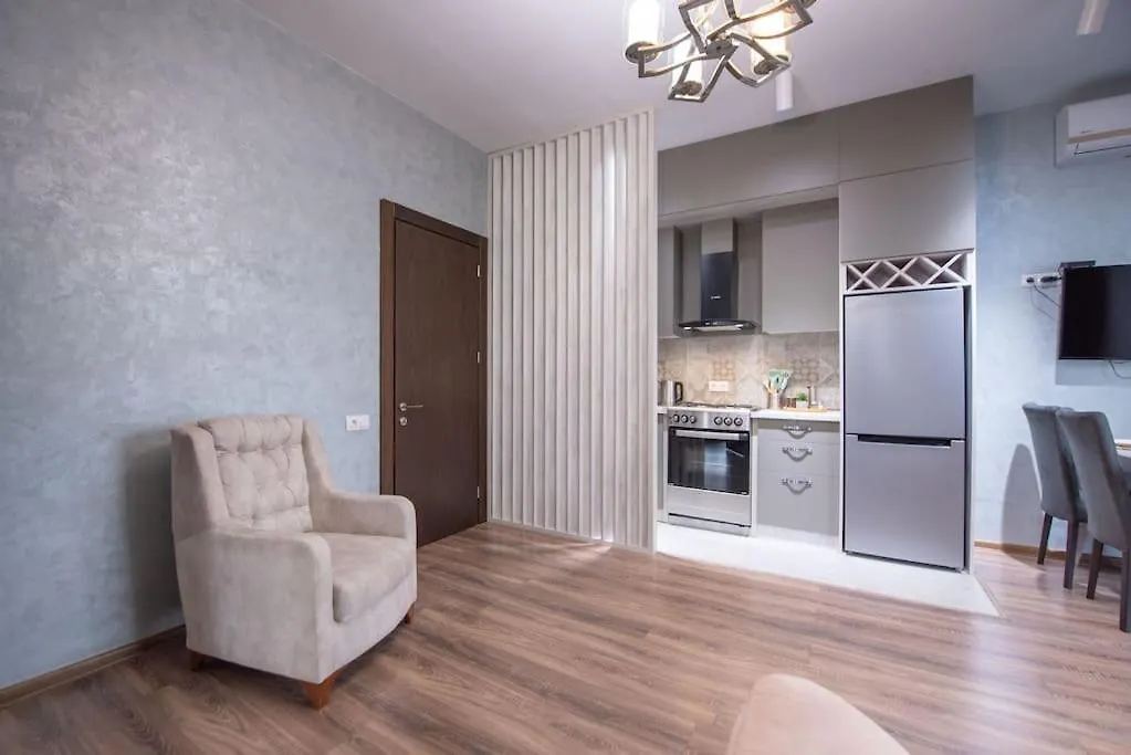Gg Home - Cozy 2-Bedroom Apartment On Pekini Avenue 第比利斯
