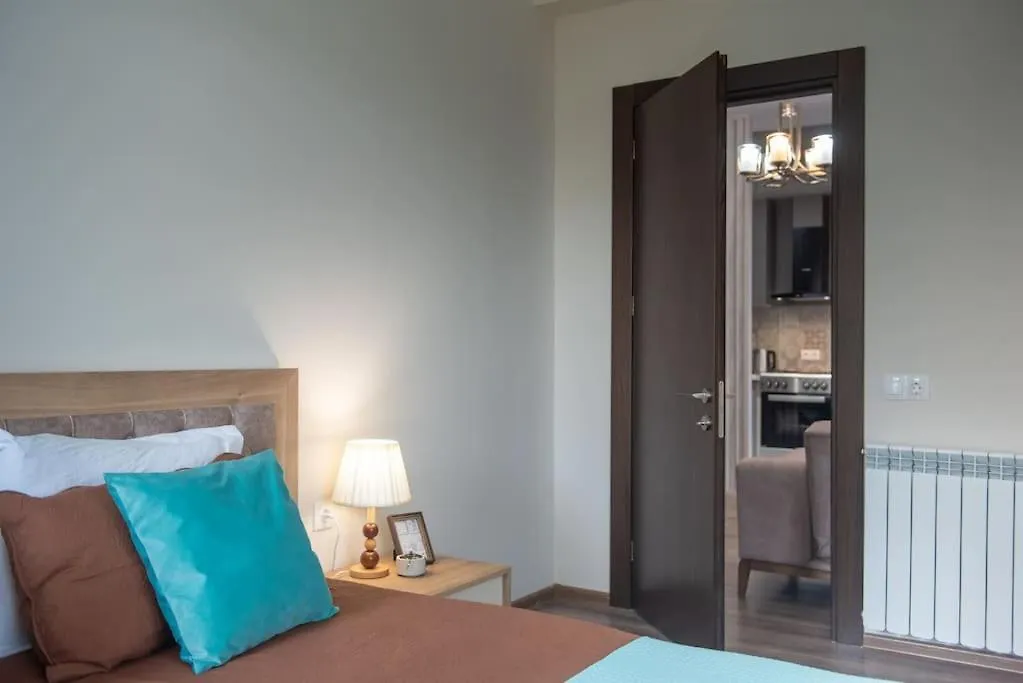 Gg Home - Cozy 2-Bedroom Apartment On Pekini Avenue 第比利斯 0*,