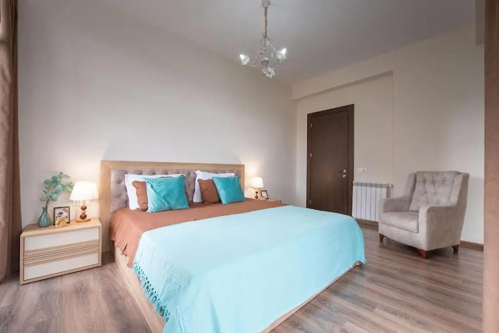 Gg Home - Cozy 2-Bedroom Apartment On Pekini Avenue 第比利斯